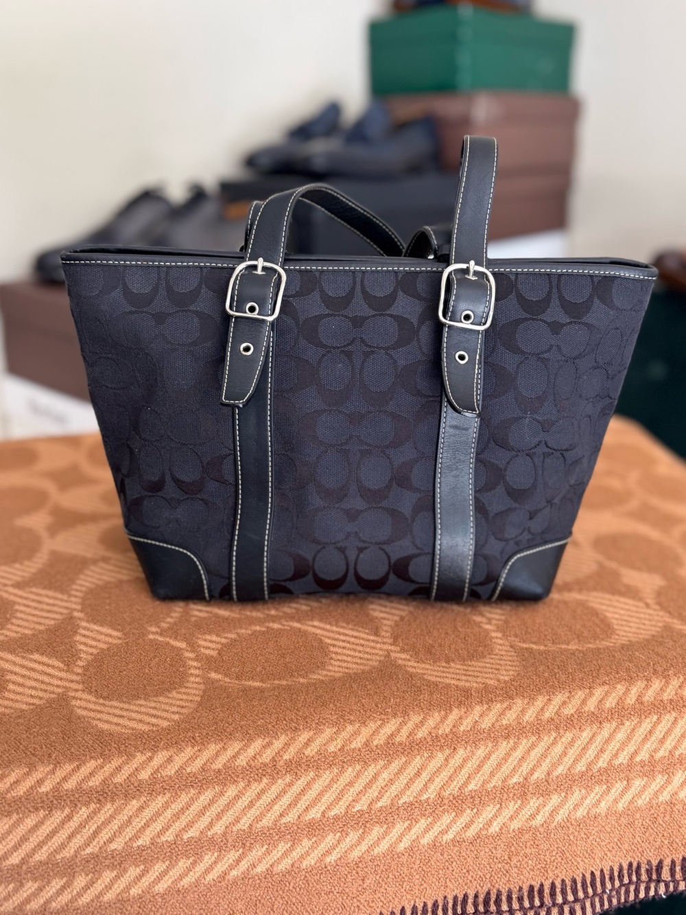 *pre-loved* Vintage COACH jacquard signature mini tote - Picture 2 of 8